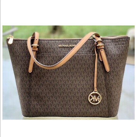 Michael Kors Handbags - Michael kors Ciara tote zip